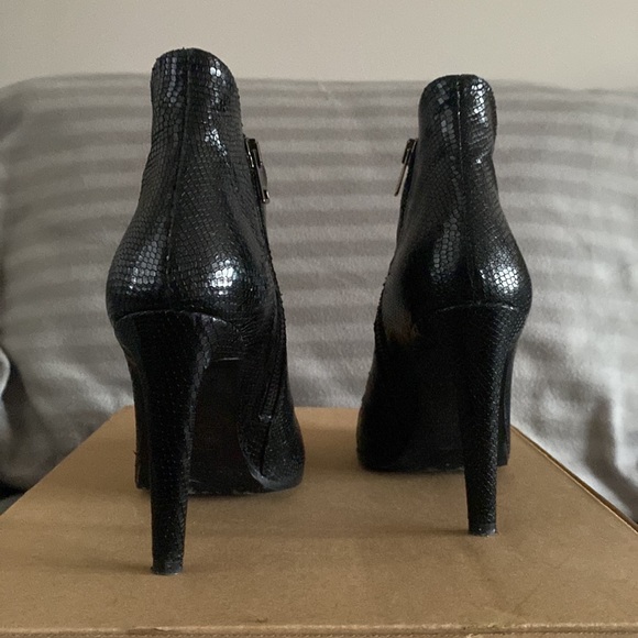 NOW Ankle Boots - Picture 3 of 6